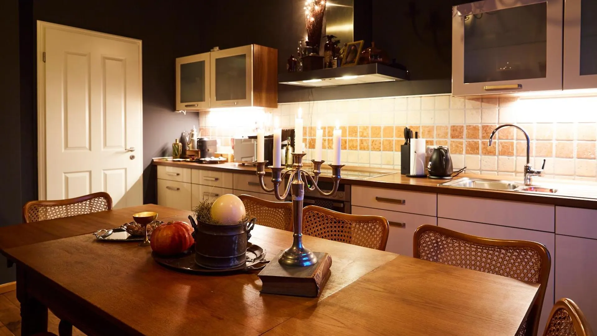 Wizard Apartment Hamburg - 3 Schlafzimmer - 156 Qm Mit Dachterrasse - Bis 10 Personen - Dusche & Badewanne - Kostenloser Parkplatz