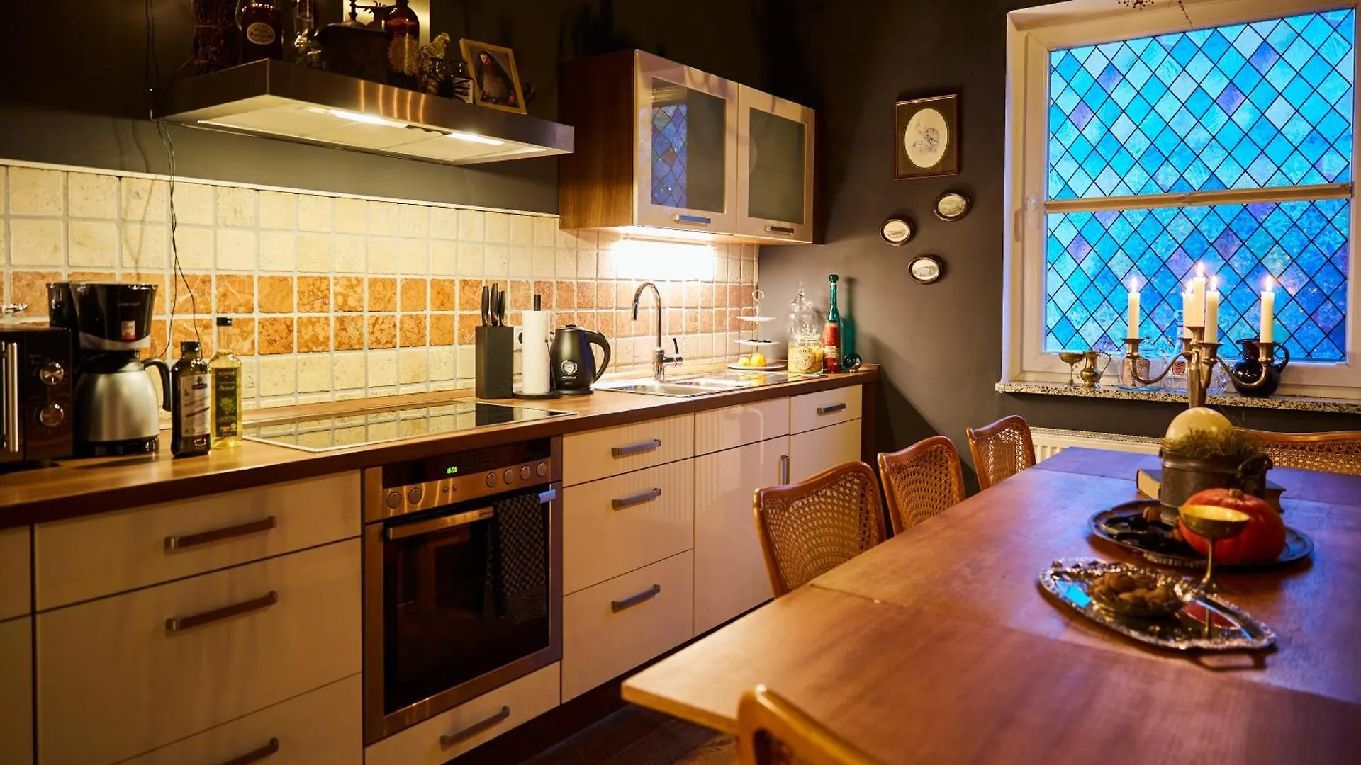 Wizard Apartment Hamburg - 3 Schlafzimmer - 156 Qm Mit Dachterrasse - Bis 10 Personen - Dusche & Badewanne - Kostenloser Parkplatz